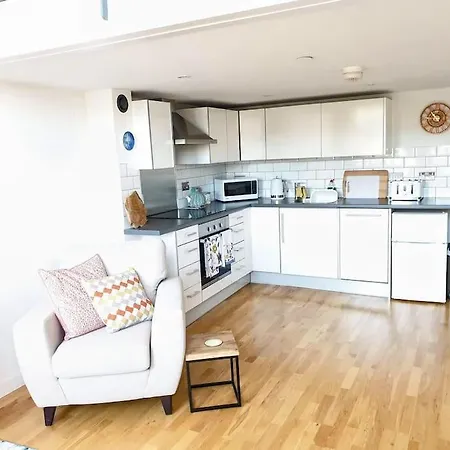 The Robinson Building, Converted Victorian Factory Apartment Bristol